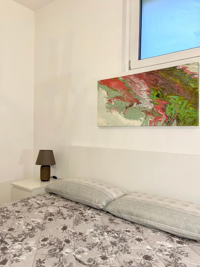The White House, Modern Apartment In Center Milano Eksteriør billede